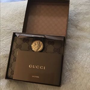 Gucci wallet